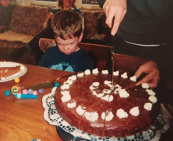 blud does not want to share his cake