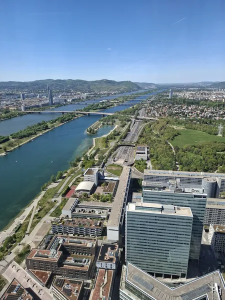 An der schönen blauen Donau